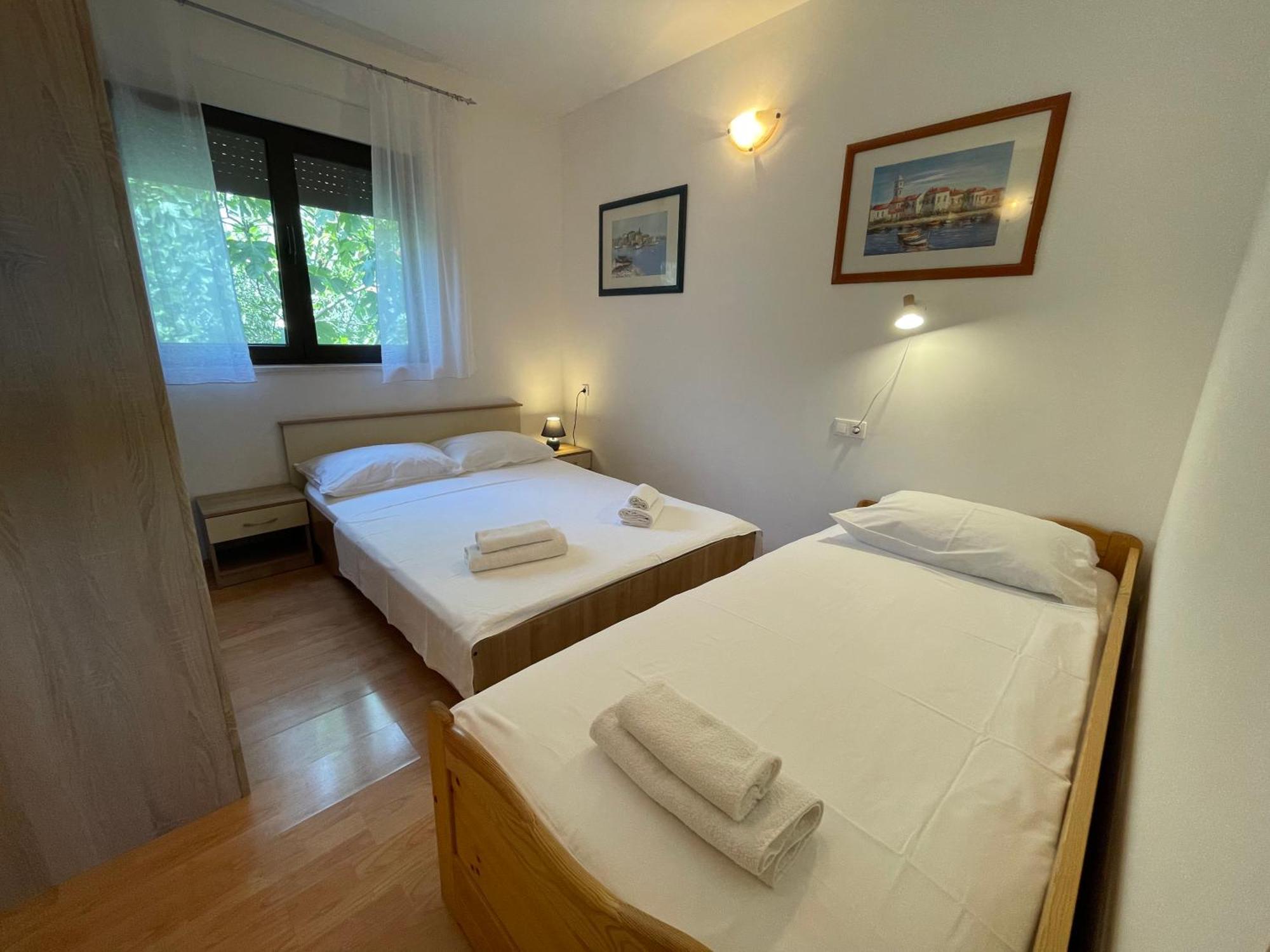 Apartment Jakasa Trogir Exterior foto