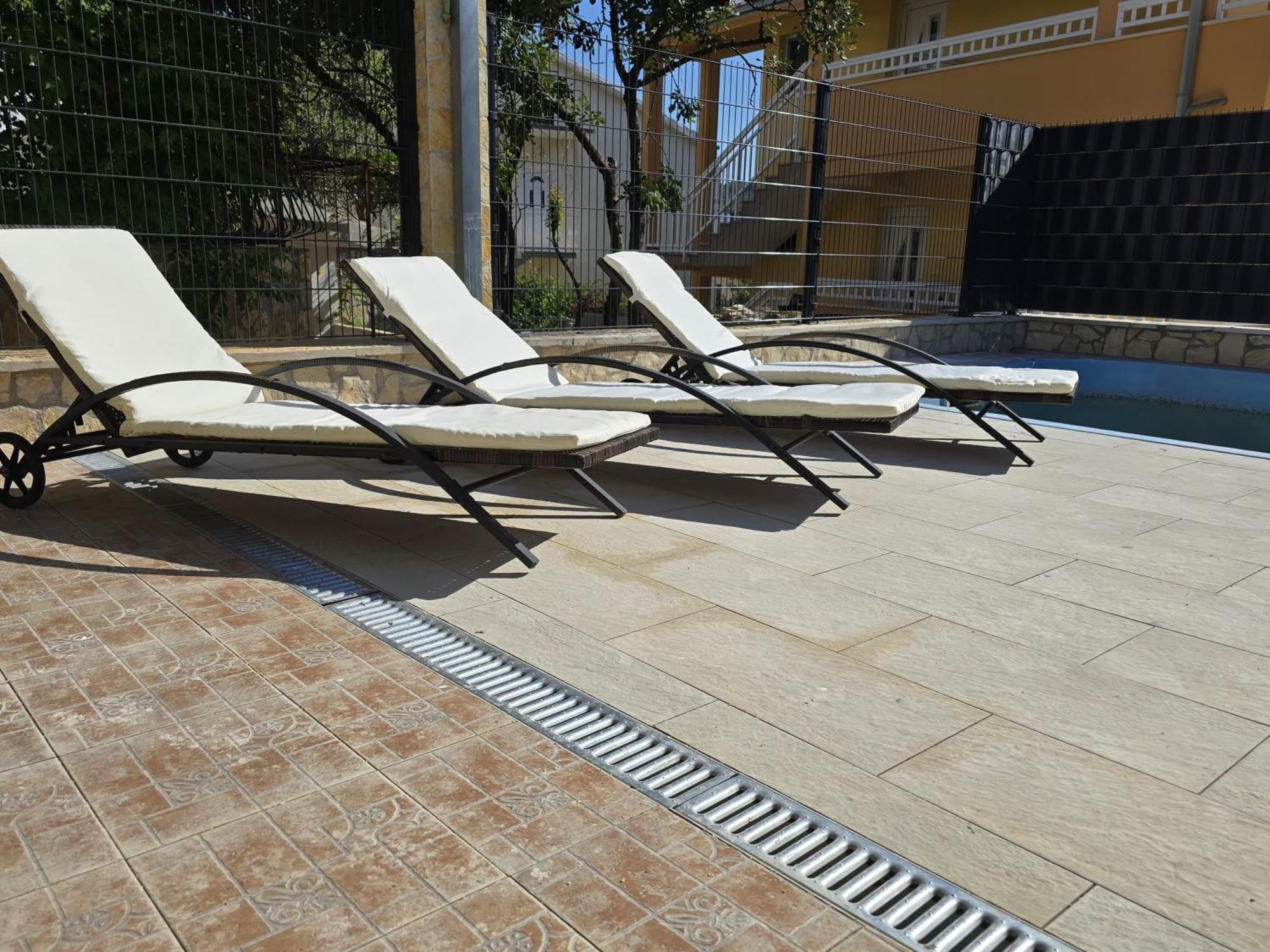 Apartment Jakasa Trogir Exterior foto